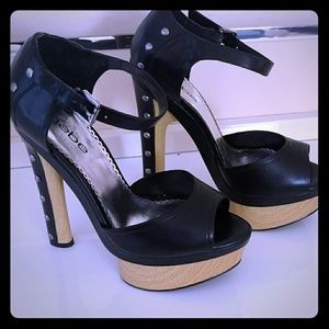 Platform strappy heels